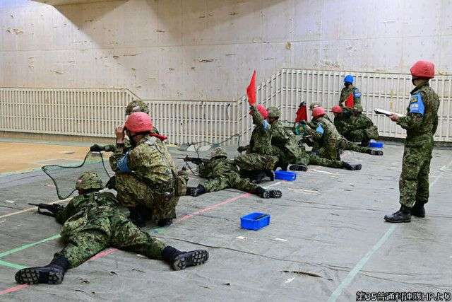 「普通の子やけえ…」「現実味がない」自衛隊銃乱射、容疑者の父と弟が明かした胸の内(デイリー新潮) 
