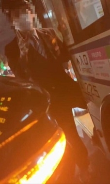 「お前がバックしろよ！」バス運転手ブチギレ　路駐ドライバーと口論、拡散動画が物議...運行会社の見解は