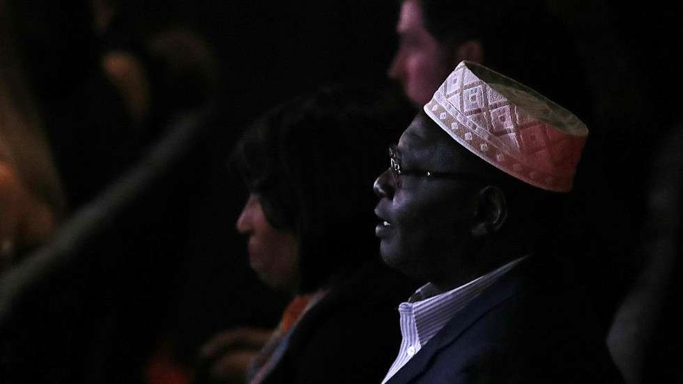 Barack Obama’s brother claims he’s ‘definitely gay’ – media — RT World News