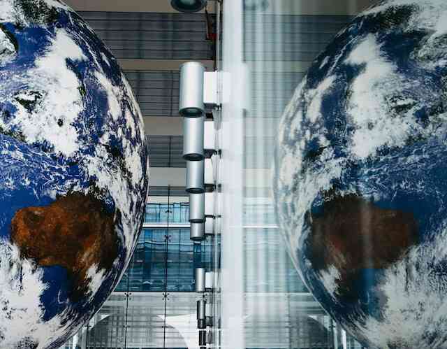 パラレルワールド（並行世界）が互いに極端に異なることはありえないと物理学者が証明 : カラパイア