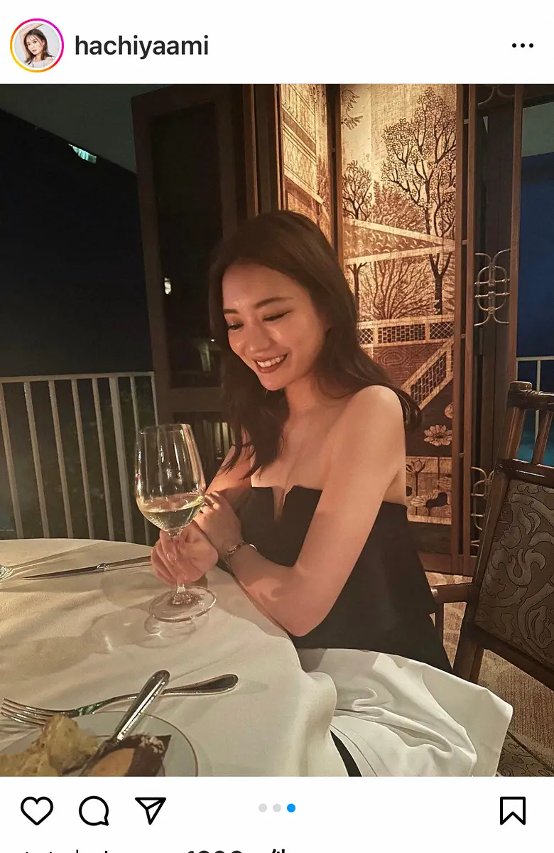 井戸田潤の19歳年下モデル妻　ハワイでのハネムーン幸せショット公開「素敵なハネムーン」「綺麗で素敵」