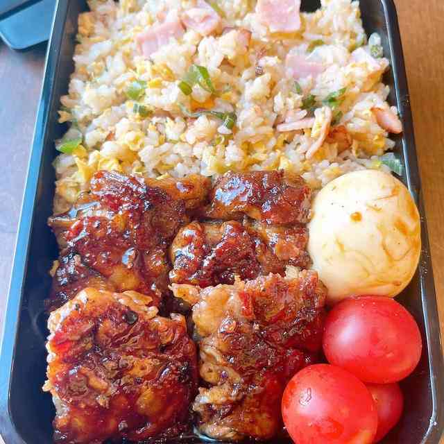 学校でどうやって食べるんだ!?　みきママが作ったぶっ飛び弁当、高2息子のリアクションが意外すぎて「まじ？」