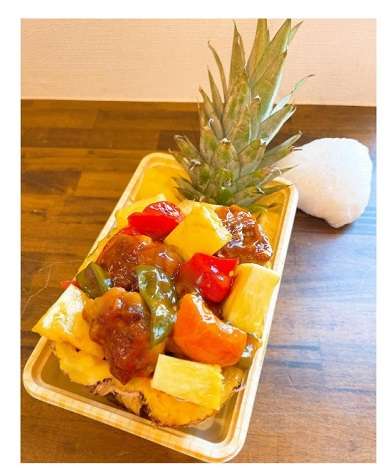 学校でどうやって食べるんだ!?　みきママが作ったぶっ飛び弁当、高2息子のリアクションが意外すぎて「まじ？」