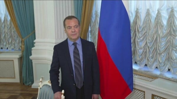 ロシア「米が広島と長崎に原爆を投下した時のようにすればいい」前大統領が持論展開…“核を使えば戦争すぐ終わる”｜FNNプライムオンライン