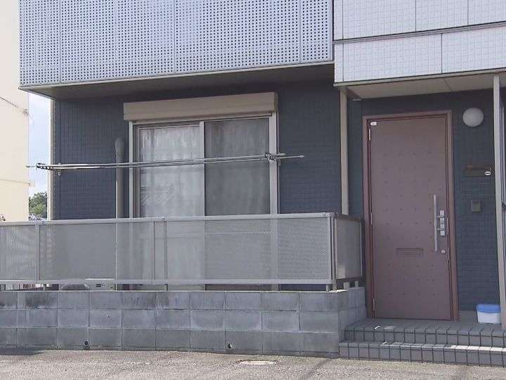 3姉妹で1人だけ…死亡した三女の体のみ垢がたまり爪伸びた状態 暴行加え死亡させた疑いで母親逮捕の事件 | 東海テレビNEWS
