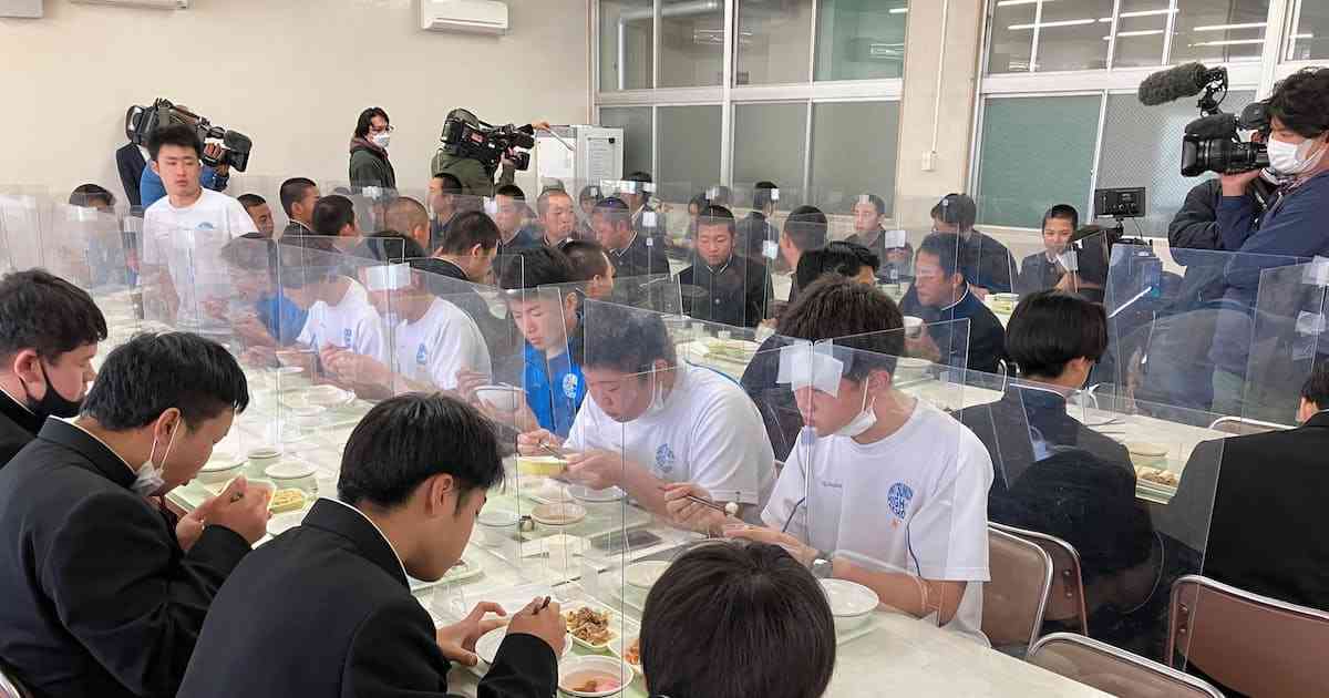 食用コオロギの粉末を学校給食に　全国初、まず徳島で - 日本経済新聞