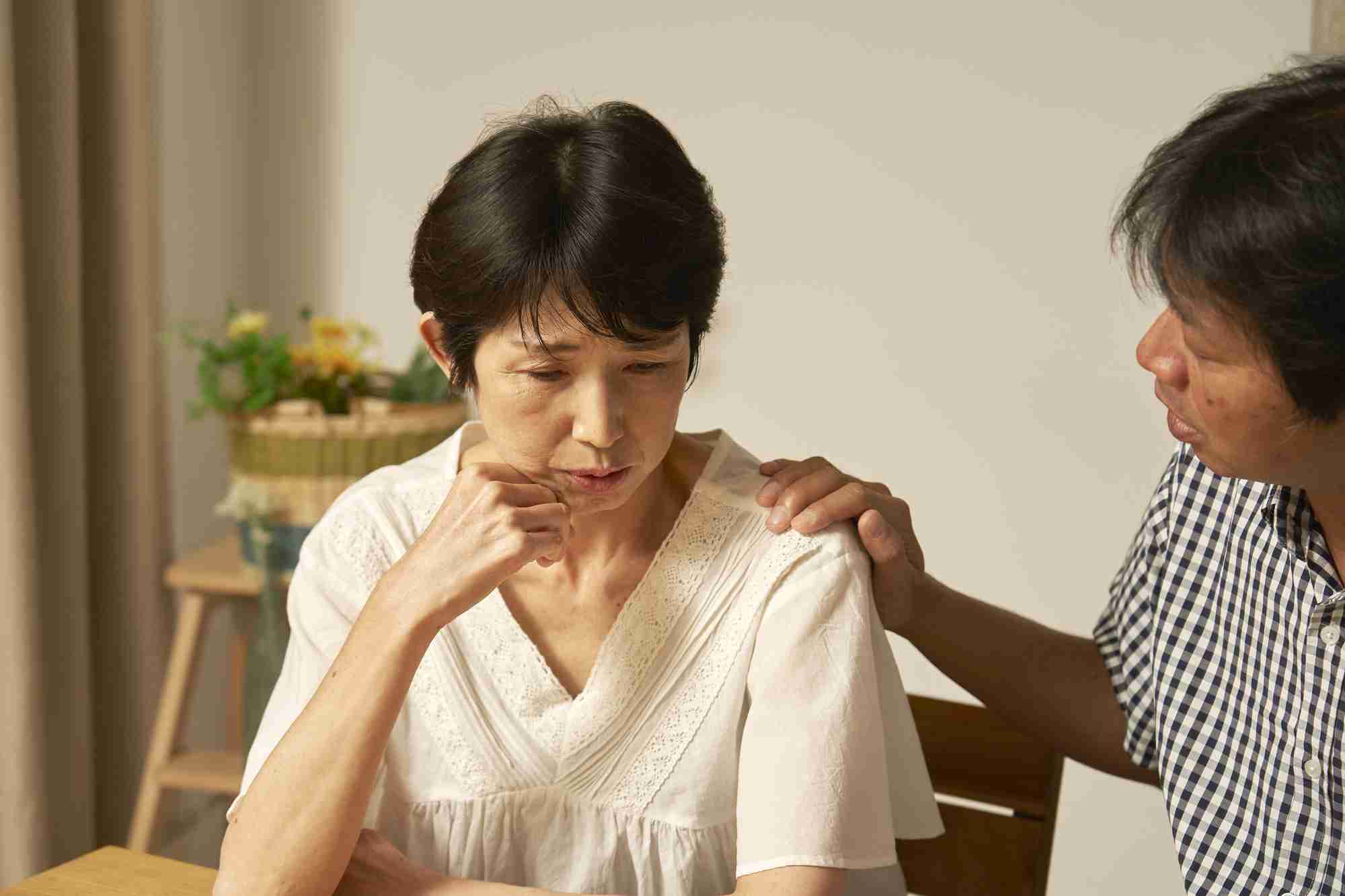 年金月25万円・貯金3,500万円の60代夫婦、高額な妻の乳がん治療費で「老後破産」…先端医療ですべてを失う「高齢がん患者」の実情【CFPが解説】（幻冬舎ゴールドオンライン） - Yahoo!ニュース