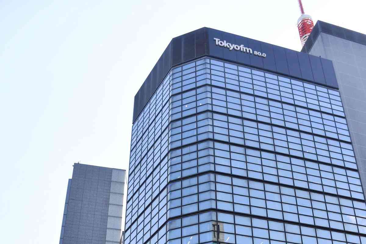 TOKYO FMがビッグモーターのCM放送を中止　情報番組でスルー疑惑にも回答 | 東スポWEB