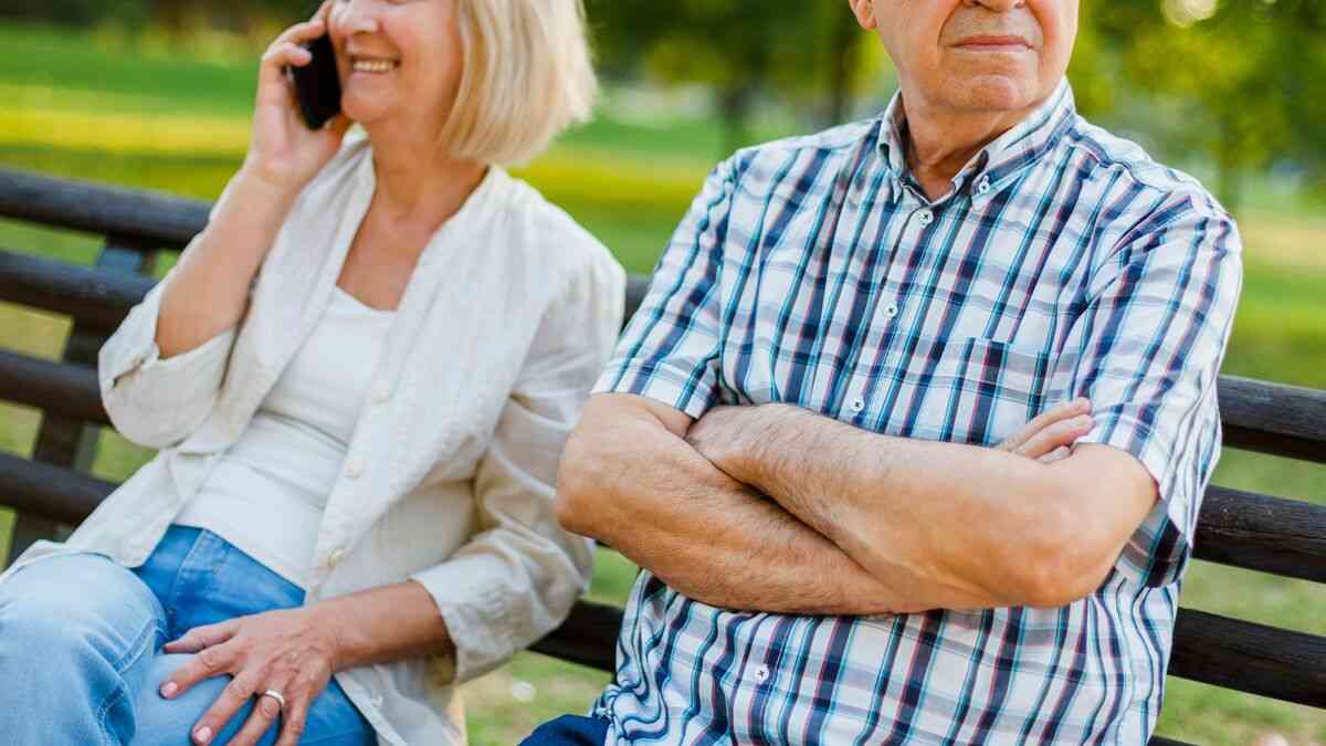 70代以降に｢イライラした高齢者｣と｢ニコニコした幸齢者｣がはっきり分かれていく