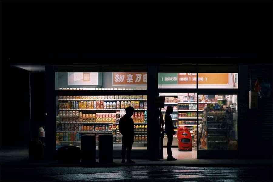 「夜のコンビニでアイスを買わないで！」　一人暮らし女性に警鐘、ネットで話題になったコンビニ店員の訴え