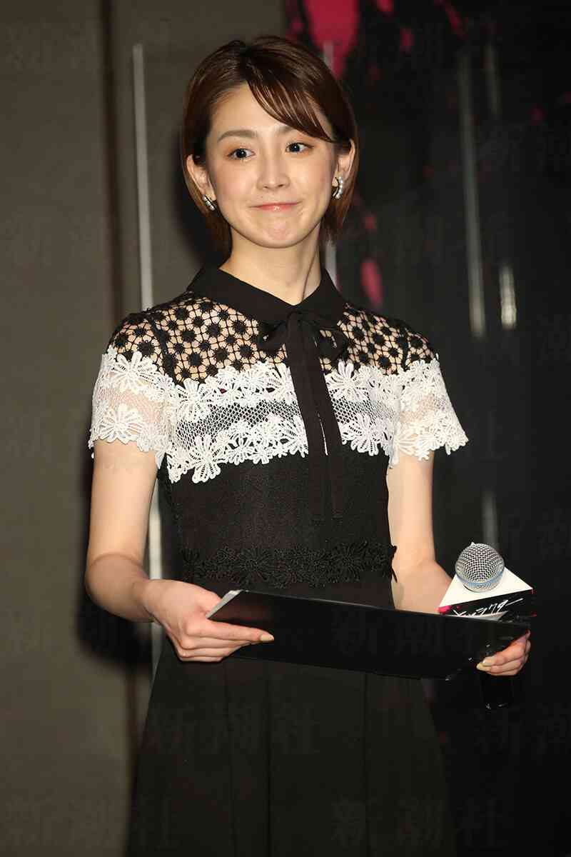 フジ・宮司愛海アナが笑って、TBS・ホラン千秋キャスターの辛い立場…夕方「ニュース番組戦争」に大きな変化（デイリー新潮） - Yahoo!ニュース