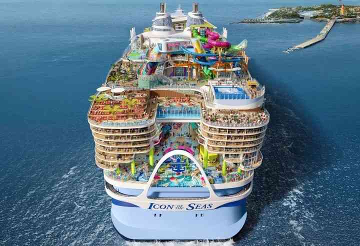 タイタニックの5倍、超豪華な世界最大のクルーズ船が公開。SNSでは不安の声も「人間のラザニア…」