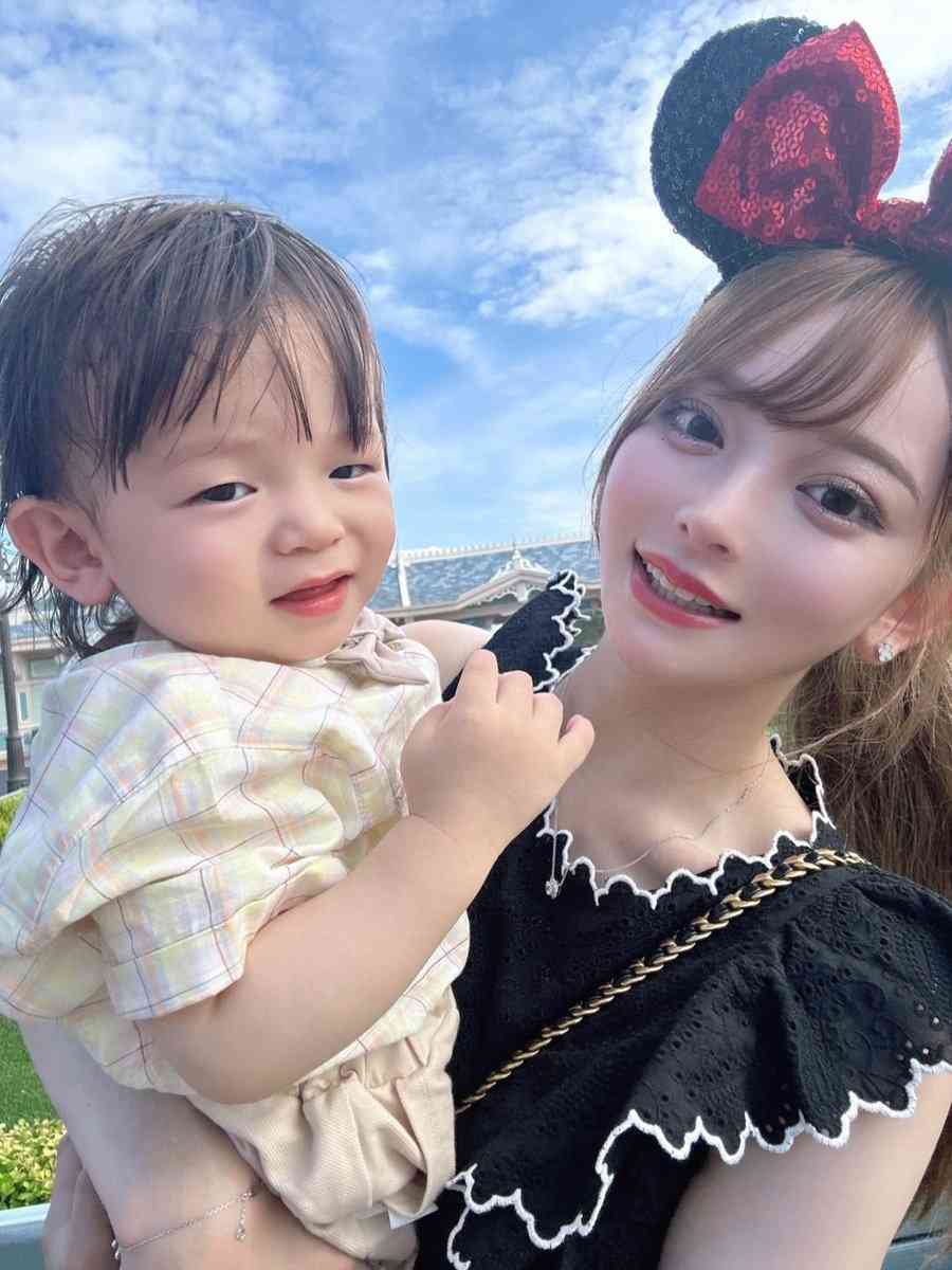 親子ディズニーで「子供の熱中症」懸念も…「3時間半で帰ってる」 双子母モデルが説明「親が1番心配してる」