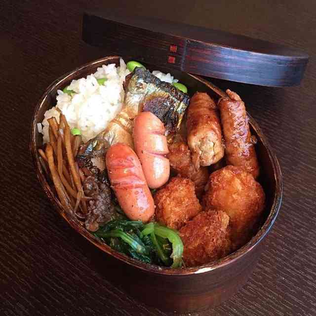 学校でどうやって食べるんだ!?　みきママが作ったぶっ飛び弁当、高2息子のリアクションが意外すぎて「まじ？」