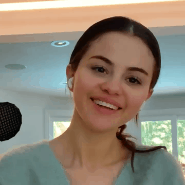 セレーナ・ゴメスがセレブ友のフォローを次々解除　SNSに嫌気さした？