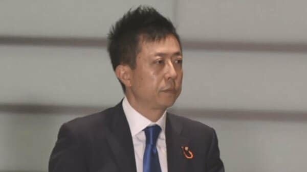 井出文科副大臣 “ノーヘル”自転車で歩行者にぶつかる　横断歩道を渡っていた60代女性ケガで搬送　東京・千代田区｜FNNプライムオンライン