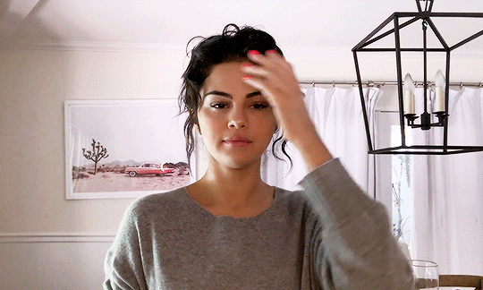 セレーナ・ゴメスがセレブ友のフォローを次々解除　SNSに嫌気さした？