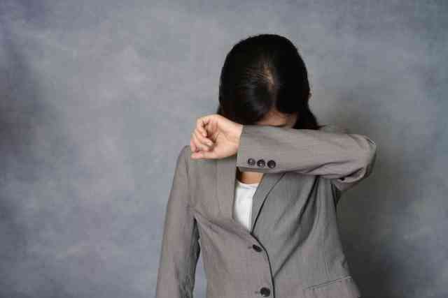 「大卒は誰でも大手企業に入れる」と言い張る母親に振り回されて就活失敗した女性 | キャリコネニュース