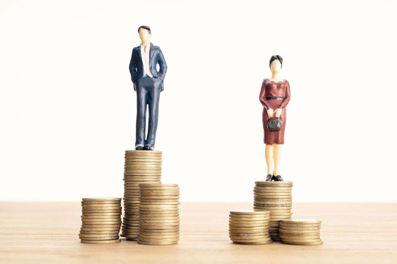 だから日本では子どもが増えない…「妻が夫の稼ぎを超えると妻の家事・育児時間も増える」切ない理由