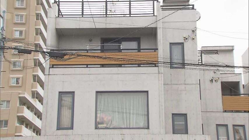 被害男性の所持品の一部を発見押収　のこぎり、ナイフは複数回にわたり購入　すすきのホテル殺人（HTB北海道ニュース） - Yahoo!ニュース
