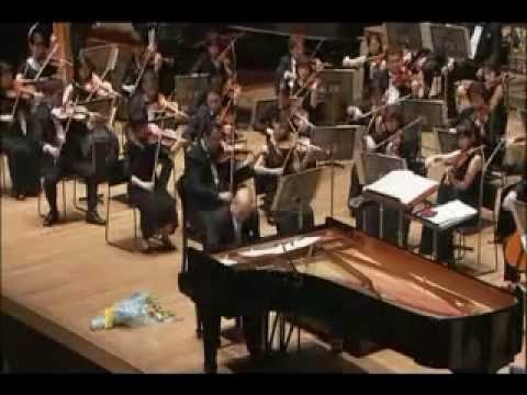 久石譲-風の谷のナウシカ (風の伝説) - YouTube