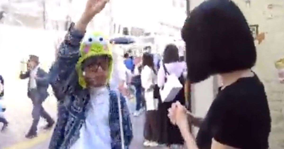 「バスト測定」YouTuberにGoogleがポリシー違反で警告。「意に反する性的対象化を描写した画像は禁止」 | ハフポスト NEWS