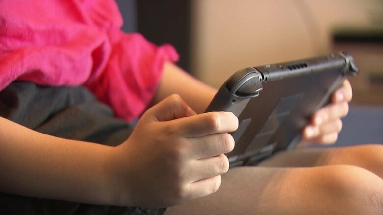 夏休み！外で遊んでほしいけど…子どもはゲーム三昧、ハマりすぎると“負の連鎖”も　作っておきたい「使用ルール」