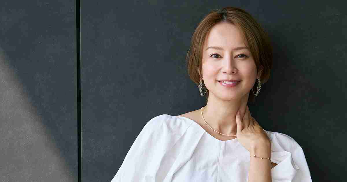 鈴木亜美「PTA活動でベルマークも集めています」デビュー25周年、3児ママの奮闘を語った | 女性自身