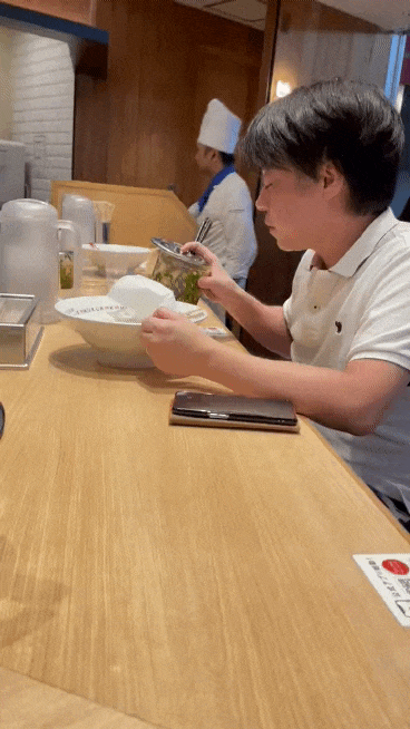 育ちが悪く見える、外食のNGマナー10。気楽な店でこそ品性がにじみ出る