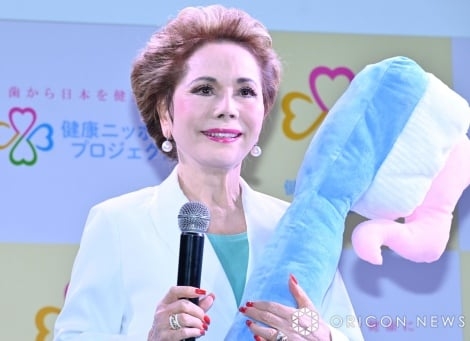 83歳・デヴィ夫人、28本すべて自分の歯「奇跡と言われた」 家に歯ブラシ20本常備&1日5回歯磨き