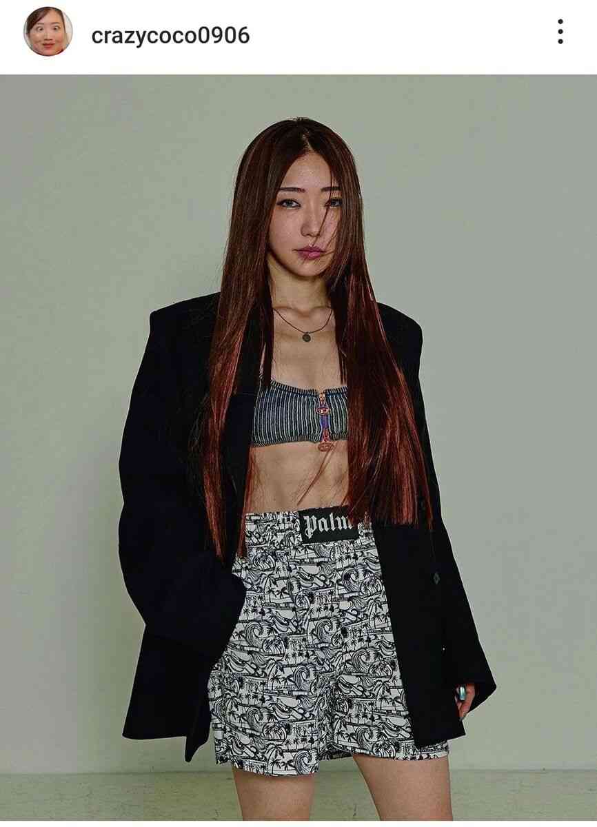 元外資系CA芸人、別人級に激変したモデル姿がスゴイ！「腹筋バキバキ」「めちゃくちゃカッコいい」