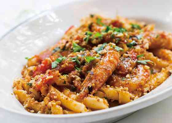 女性たちが家事の合間に作るパスタ。「シチリアの原点」を手作りする。　14年8月号 - 料理王国