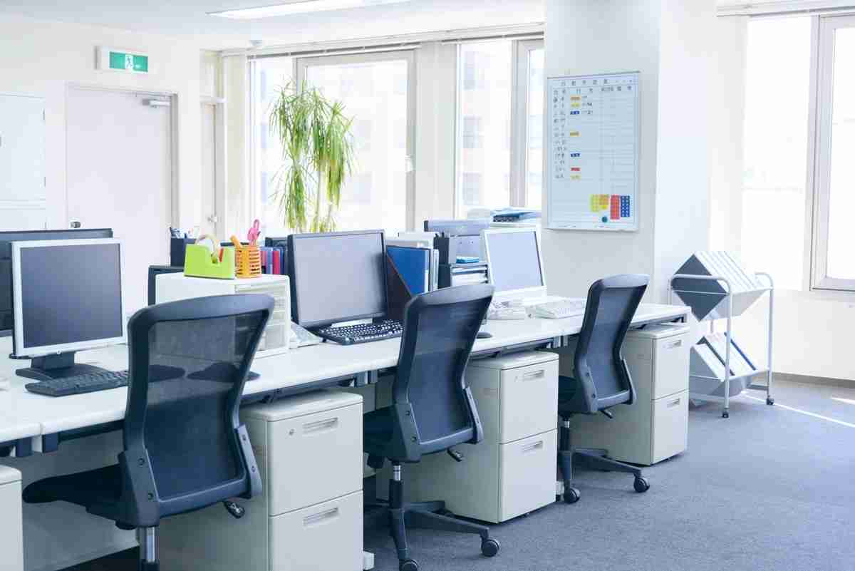 「えっ、社員がこんなことするの？」創業家の墓守り、社内合コン、怪我人続出のガチ運動会…我が社の奇妙なルール・風習 | マネーポストWEB