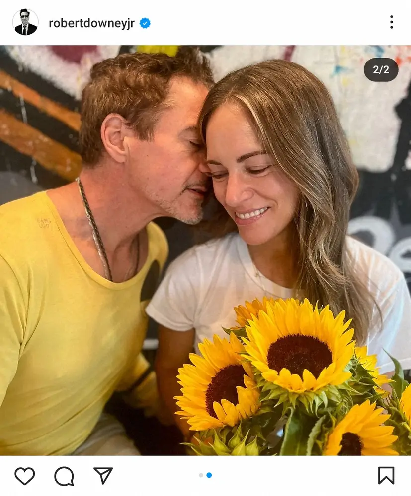 ロバート・ダウニーJr.　結婚当時の写真を18回目の結婚記念日に再現！「最高の写真」と称賛＆祝福の嵐― スポニチ Sponichi Annex 芸能