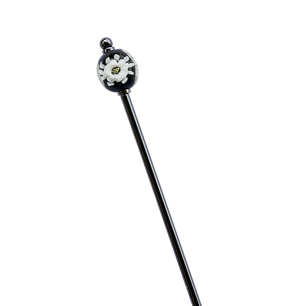 簪(かんざし)を使っている人