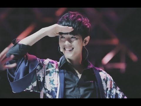 [Fancam/Concert] Tiêu Chiến nhảy sexy dance - YouTube