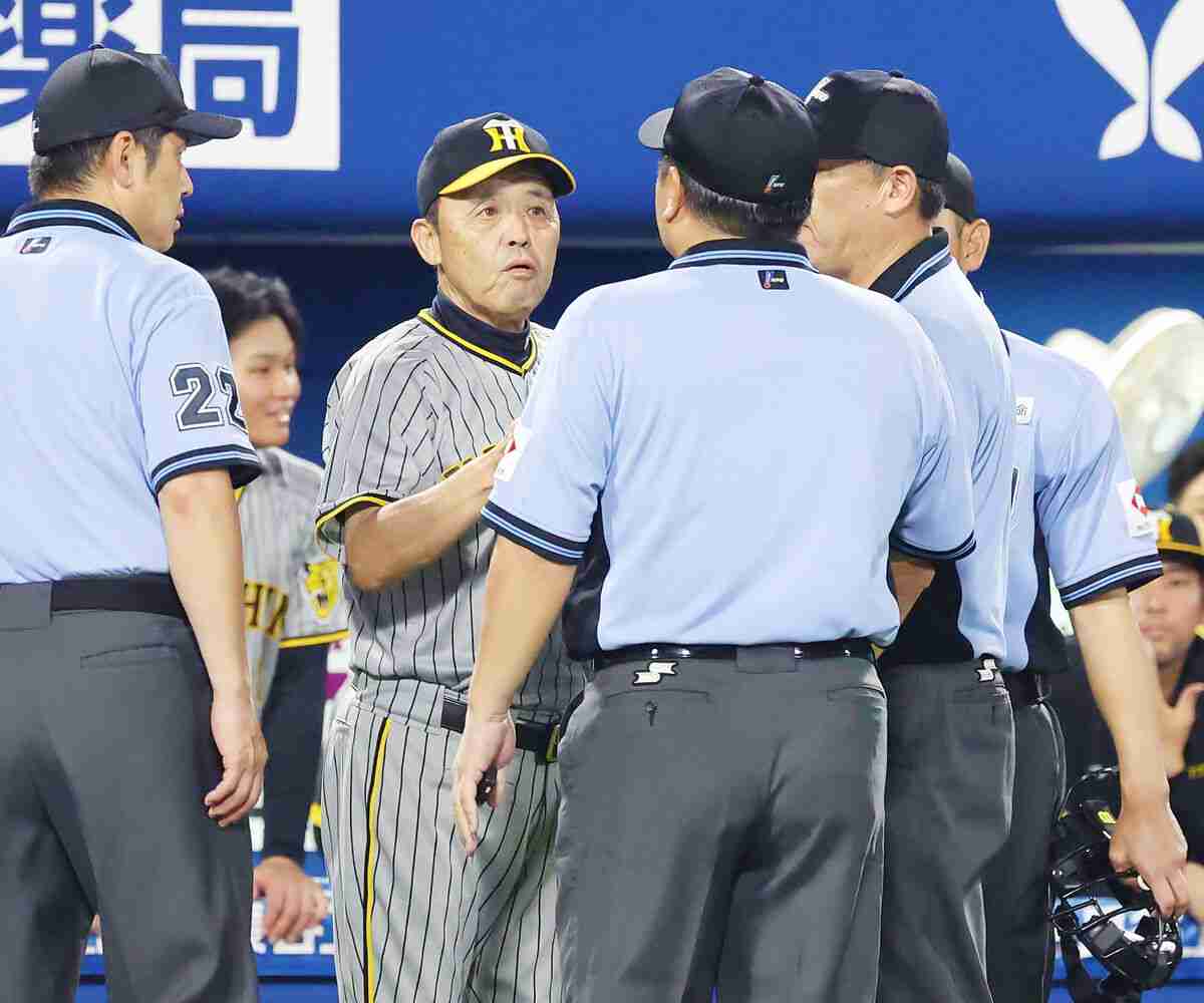 【阪神】岡田彰布監督がリクエストの結果に猛抗議　土壇場の９回、同点の走者の盗塁死に（スポーツ報知） - Yahoo!ニュース