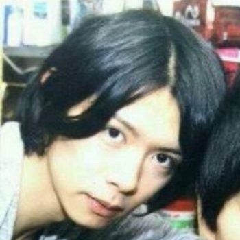 野田クリスタル、“5カ月ぶりヘアカット”でさわやかイケメンに大変身　「子犬1匹分くらい切ってる」