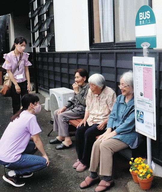 バス停にバスが来ない優しさ　豊鉄バスの標識が介護現場を救う：中日新聞Web