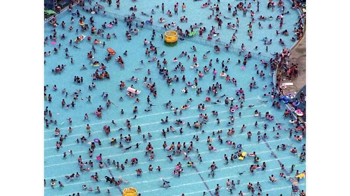 県営プールの水着撮影会、埼玉で「18歳未満の出演禁止」検討…学説では水着は「衣服」
