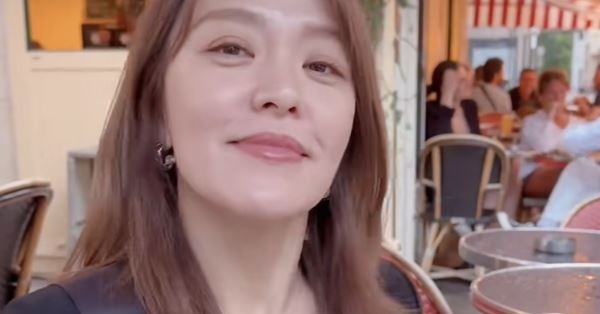 今井絵理子　パリ視察炎上でTikTokの“手話講座”動画に飛び火…なぜか撮影場所は“海外”ばかり | 女性自身