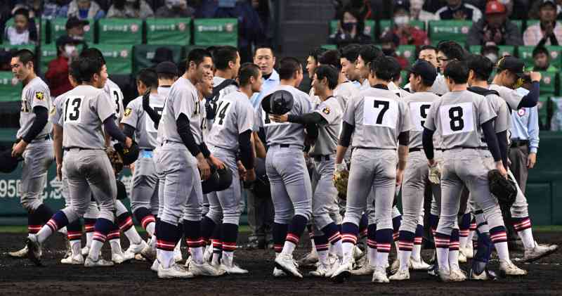 なぜユニホームそっくり　慶応と仙台育英「夢の対戦」　センバツ（センバツLIVE！） - Yahoo!ニュース
