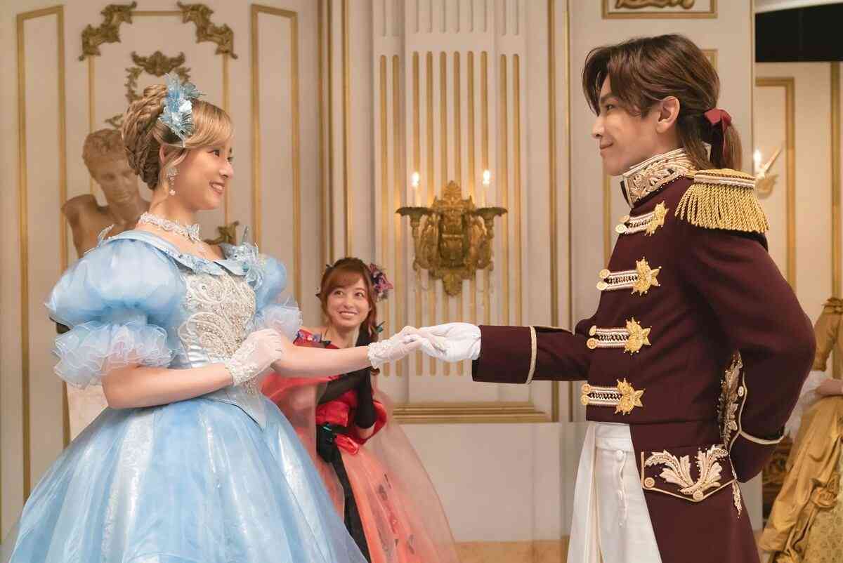 橋本環奈・新木優子・桐谷美玲らのドレス姿にうっとり!『赤ずきん、旅の途中で死体と出会う。』新場面写真10点