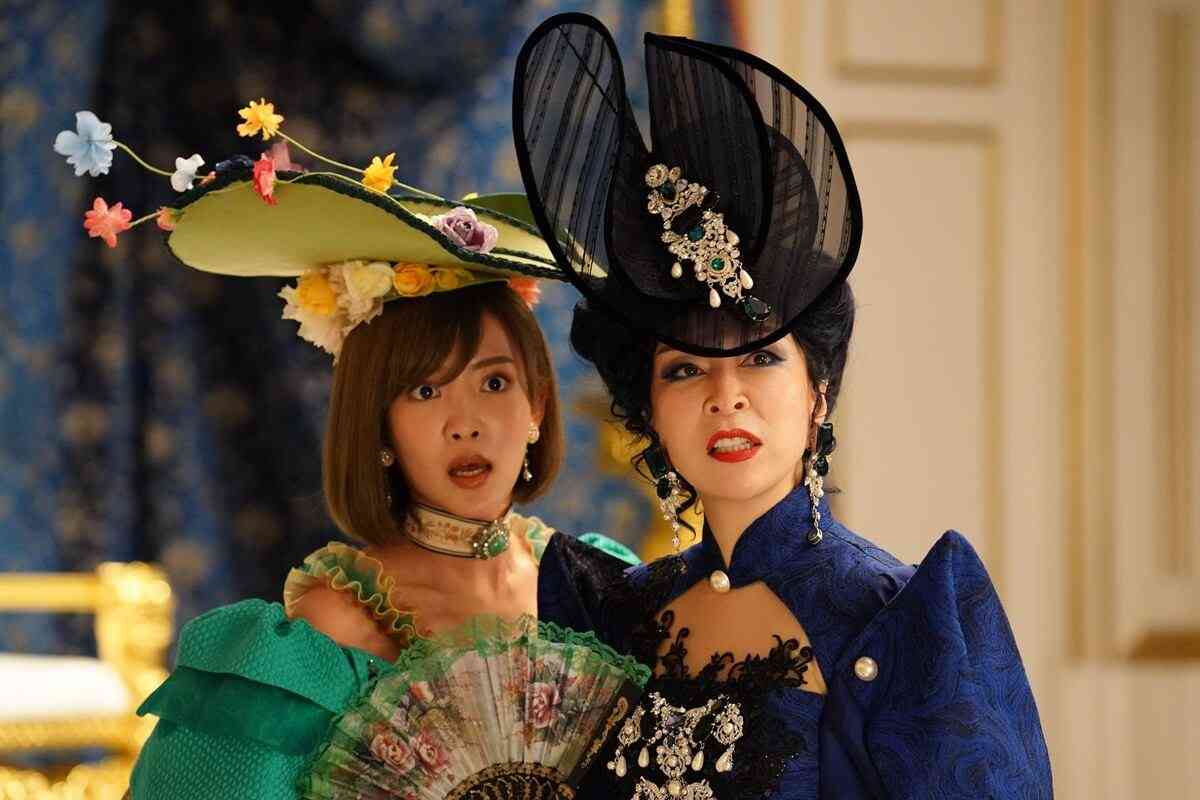 橋本環奈・新木優子・桐谷美玲らのドレス姿にうっとり!『赤ずきん、旅の途中で死体と出会う。』新場面写真10点