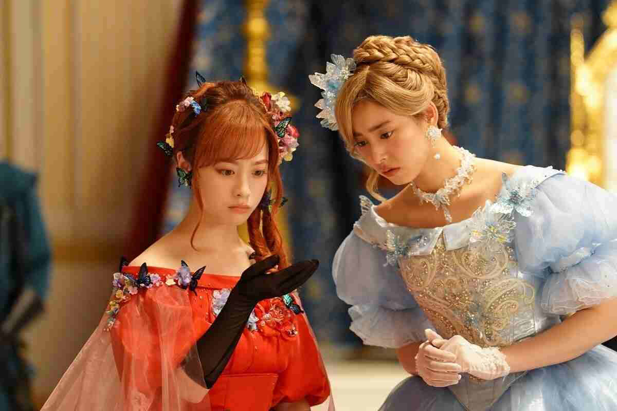 橋本環奈・新木優子・桐谷美玲らのドレス姿にうっとり!『赤ずきん、旅の途中で死体と出会う。』新場面写真10点 | マイナビニュース
