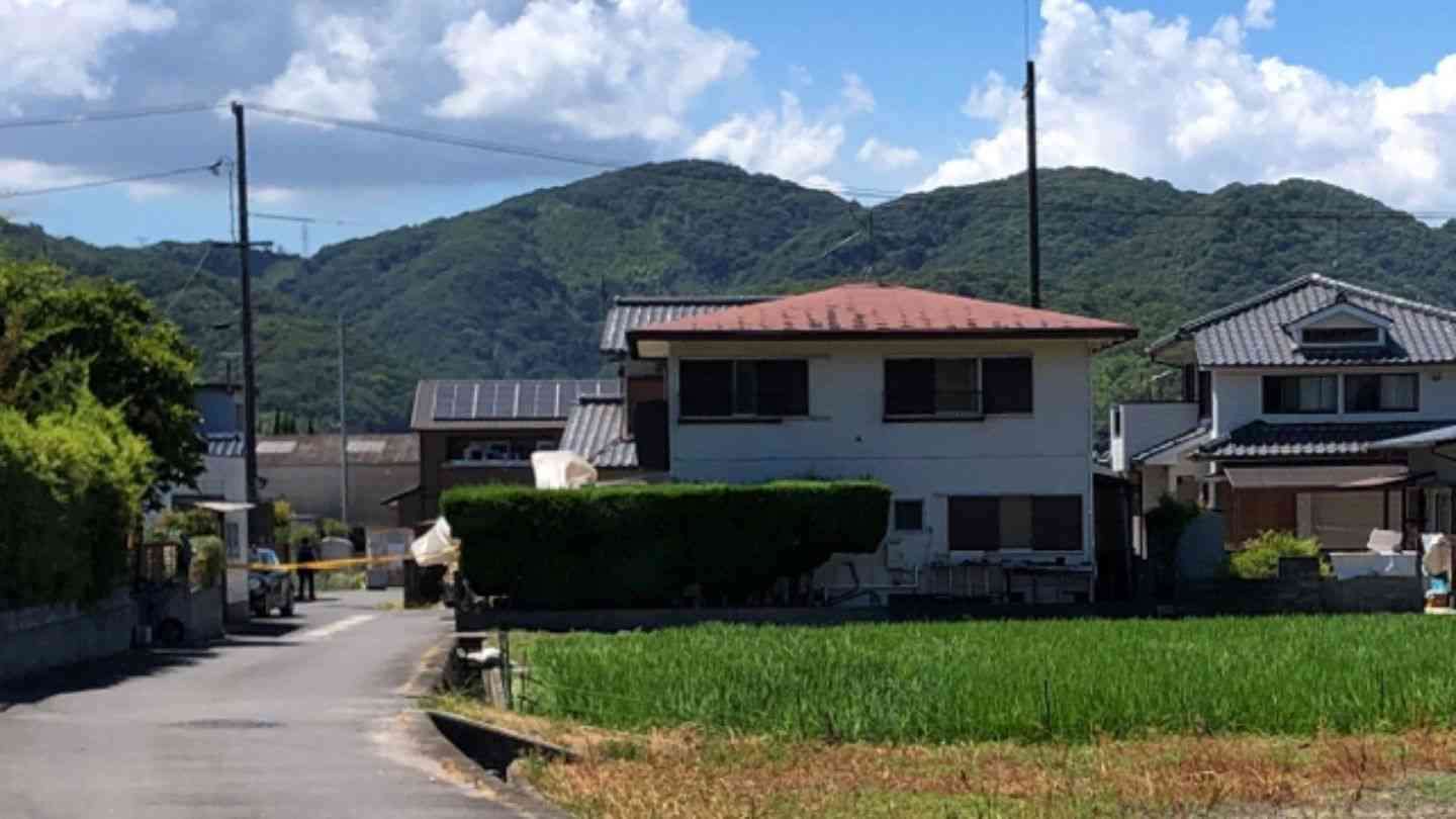 「息子を殺した」寝たきりの長男の首をネクタイで絞めるなどした疑い　殺人未遂容疑で母親を逮捕　長男はその後死亡【岡山】