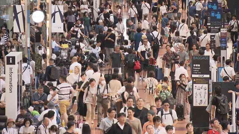 「ゴジラでも上陸したのかって渋滞」帰省ラッシュスタートで高速・新幹線・空港の混雑ピークに