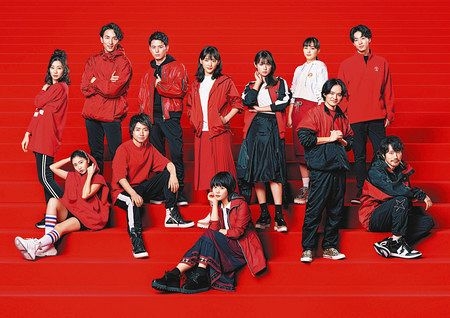 ホリプロ紅白対抗「じゃんけんグリコ」で12人がガチンコ対決　あれっ、「カイジ」藤原竜也が…：中日スポーツ・東京中日スポーツ 
