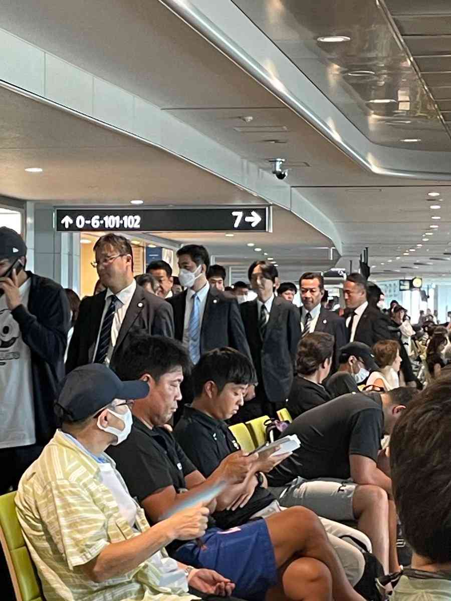 離れのある家