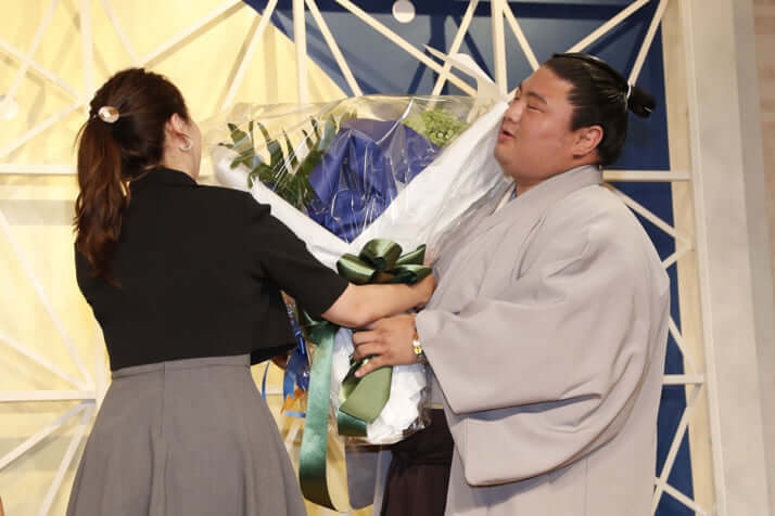 【セレブ生活から変死体で発見】元関脇・嘉風の元妻（44）「部屋を興す予定なので応援してね」と語っていた将来設計はどこで崩れたのか